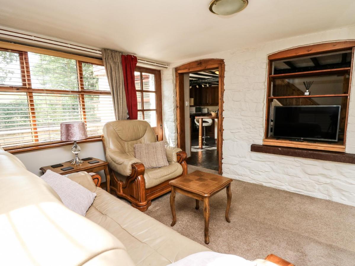 Brook Cottage Llanidloes Exterior photo