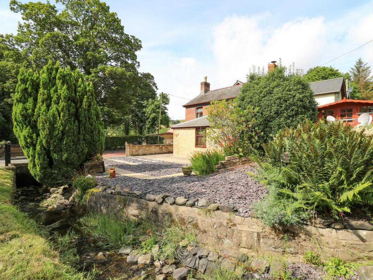Brook Cottage Llanidloes Exterior photo
