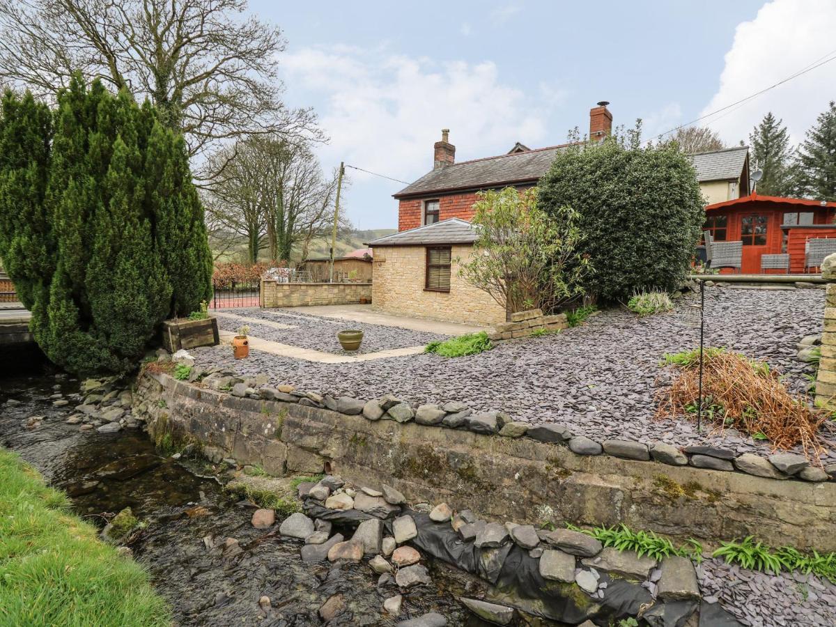 Brook Cottage Llanidloes Exterior photo