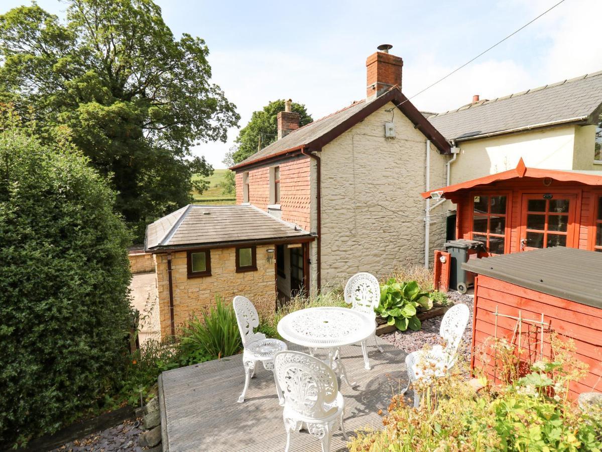 Brook Cottage Llanidloes Exterior photo