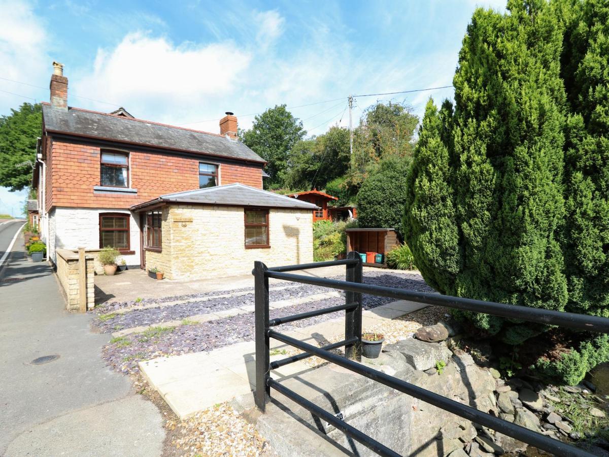 Brook Cottage Llanidloes Exterior photo